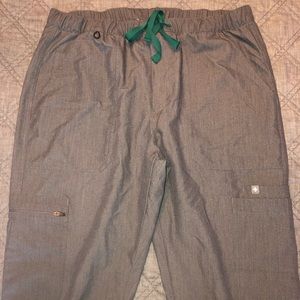 Size Medium Men’s Figs Cairo Scrub Pants